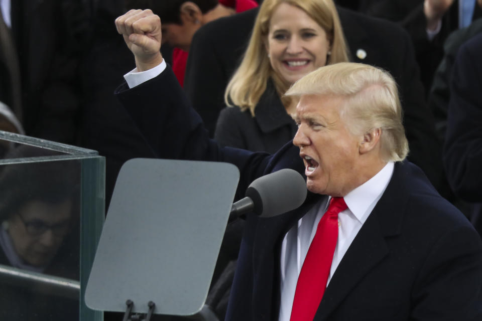 Donald Trump habló de frenar la "carnicería estadounidense" en un oscuro discurso de toma de posesión en 2017. (AP Photo/Andrew Harnik)