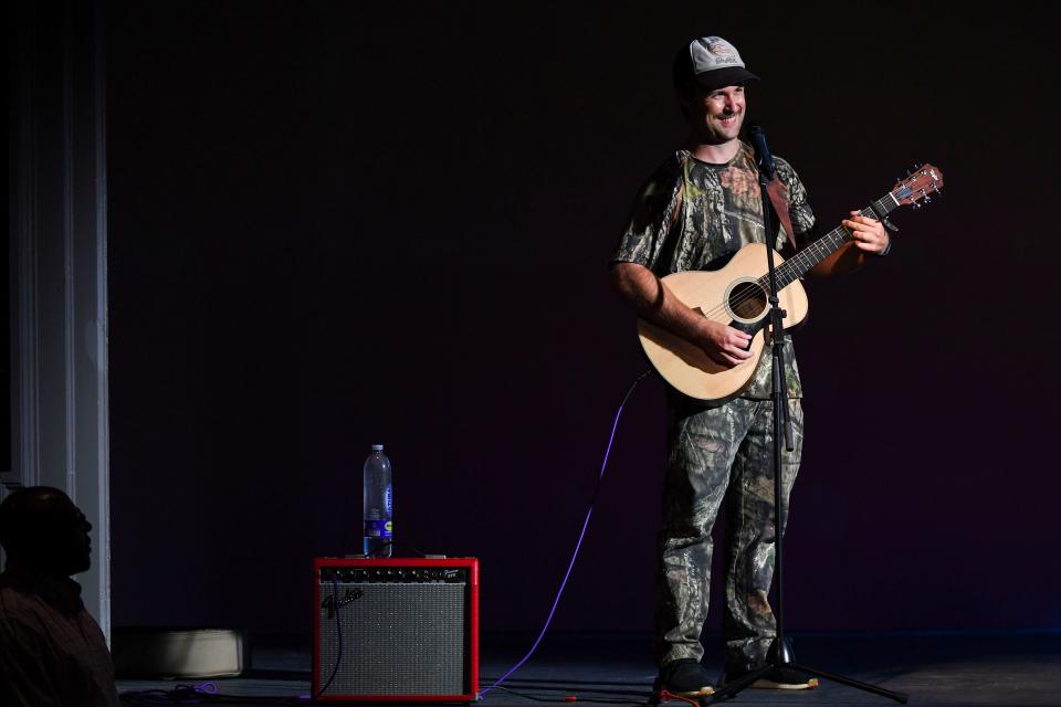 Joey Thompson, more famously known as Barry McGunthrie Jr., performs his comedy show "Gettin' Rowdy with Barry McGunthrie Jr." in the Simpsonville Art Center auditorium on Friday, Sept. 15, 2023.