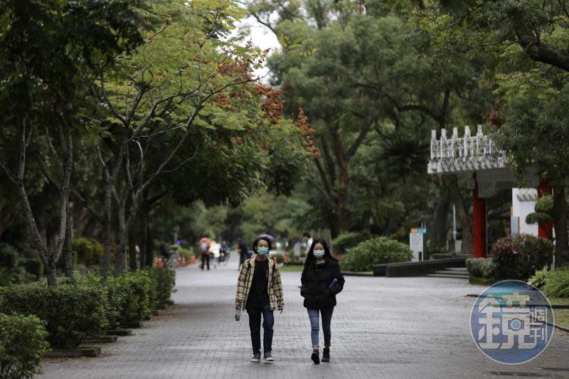 中央氣象局對17縣市發布黃色燈號低溫特報，也提醒今明因寒流，北部及東半部非常寒冷，要注意保暖。（本刊資料照）