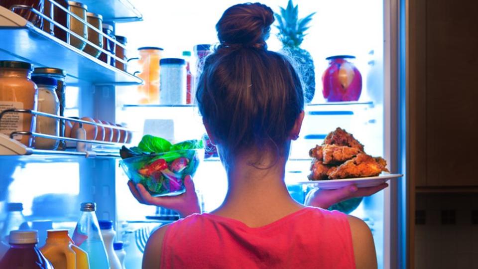 Para que la restricción calórica moderada actúe como factor protectos frente al cáncer debe llevarse a cabo durante la etapa fértil de la mujer. (Foto: Getty/Istock)