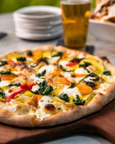 Blackie's, which makes great pizzas, is on the new Food Trail. They have two Italian ovens to make both gluten free and flour-based pizza crusts.