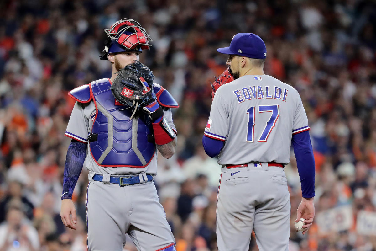 Rangers' Nathan Eovaldi, from Alvin, shut down Astros in key moment