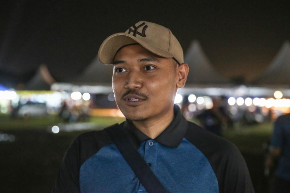 Mohamad Faiz Hazmi 24 speaks to Malay Mail during an interview at Sungai Petani in Kedah, August 7, 2023. — Picture by Yusof Mat Isa