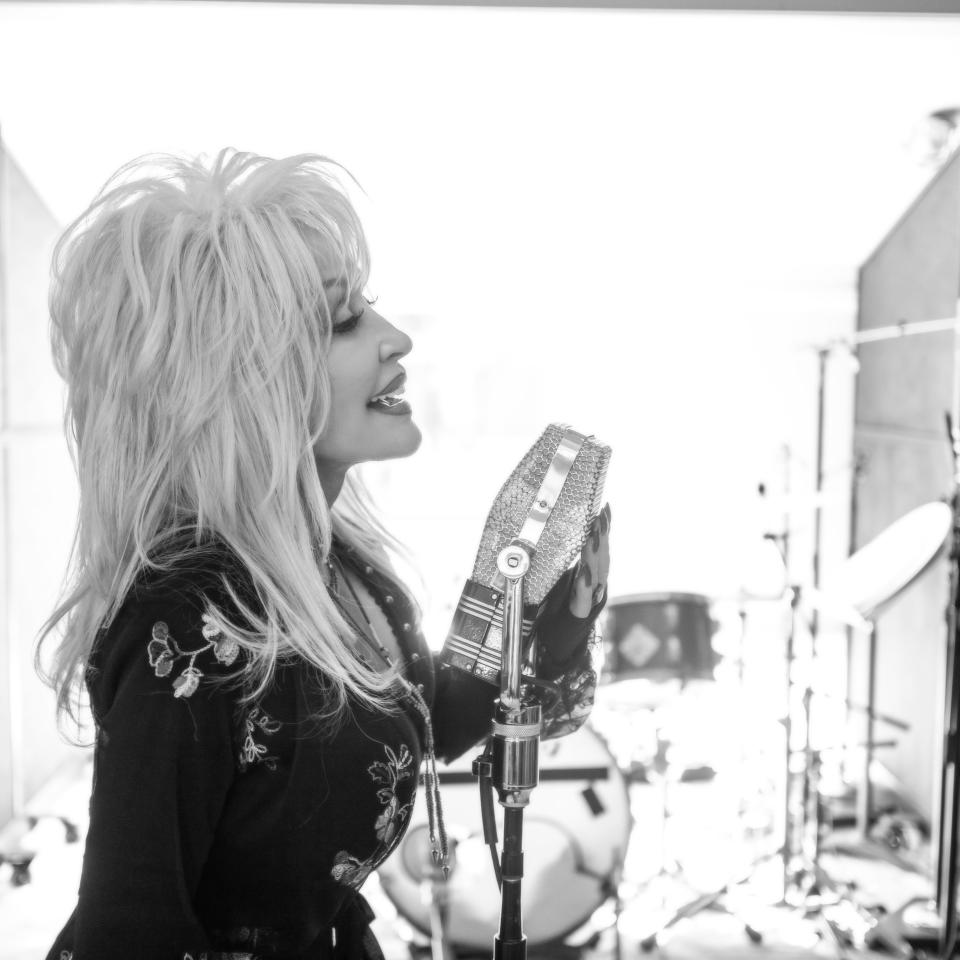 Dolly Parton records songs for the "Dumplin'" soundtrack.