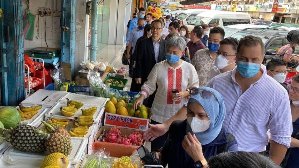 Wong engages with the locals during her walk around Foh Sang, dubbed the ‘Chinatown' of Sabah. ― Picture by Julia Chan