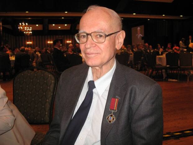 Bohdan Medwidsky, founder of the Kule Folklore Centre at the University of Alberta, died of COVID-19 on March 28, 2021. In 2008, Ukrainian president Viktor Yushchenko awarded Medwidsky 