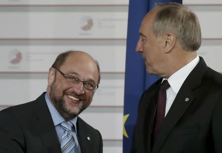 Latvian President Andris Berzins welcomes EU Parliament President Martin Schulz (L) at the Eastern Partnership Summit in Riga, Latvia, May 21, 2015. REUTERS/Ints Kalnins