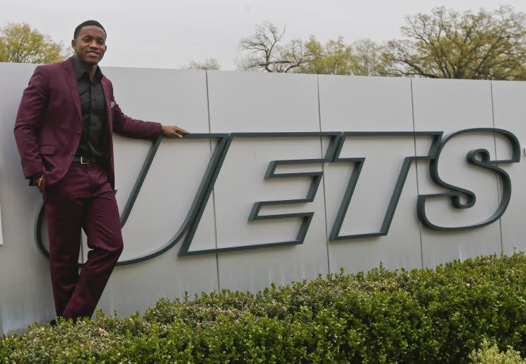 The Jets' Darron Lee was New York's top pick in the 2016 NFL draft. (AP) 