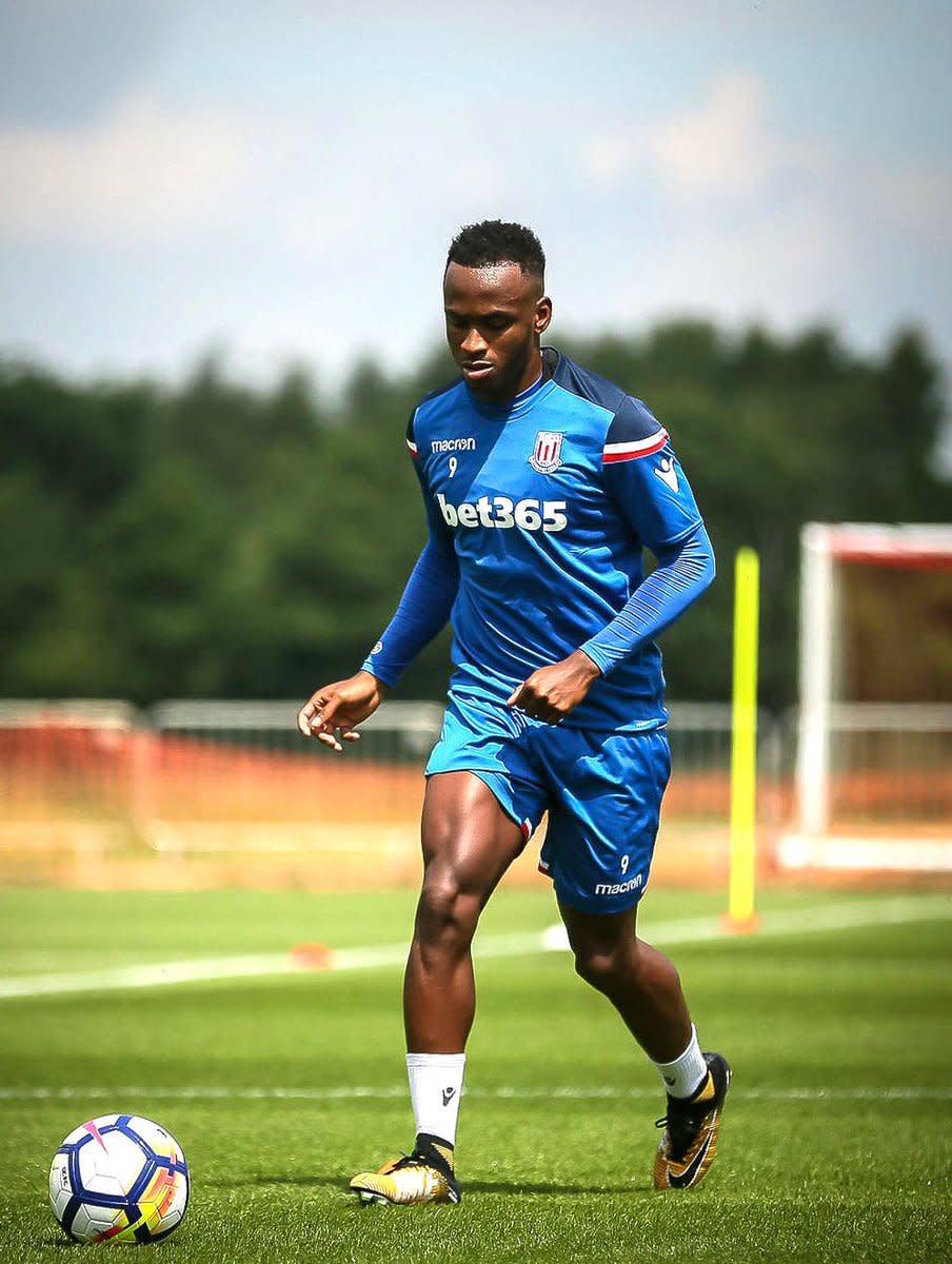 El jugador del Stoke City, Saido Berahino. <a href="https://twitter.com/sberahino?lang=en" rel="nofollow noopener" target="_blank" data-ylk="slk:Foto: Saido Berahino/Twitter;elm:context_link;itc:0;sec:content-canvas" class="link ">Foto: Saido Berahino/Twitter</a>