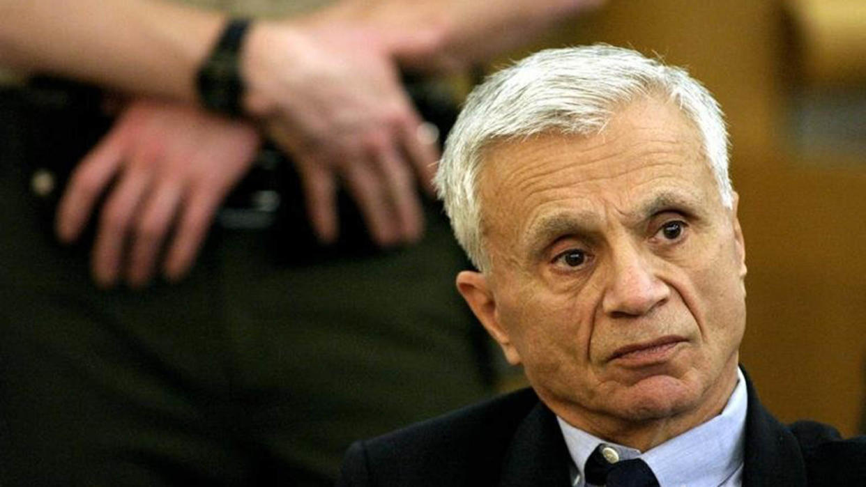 Image: Actor Robert Blake listens to testimony in Los Angeles County Superior Court in Van Nuys, October 31.. ((C) STR New / Reuters)