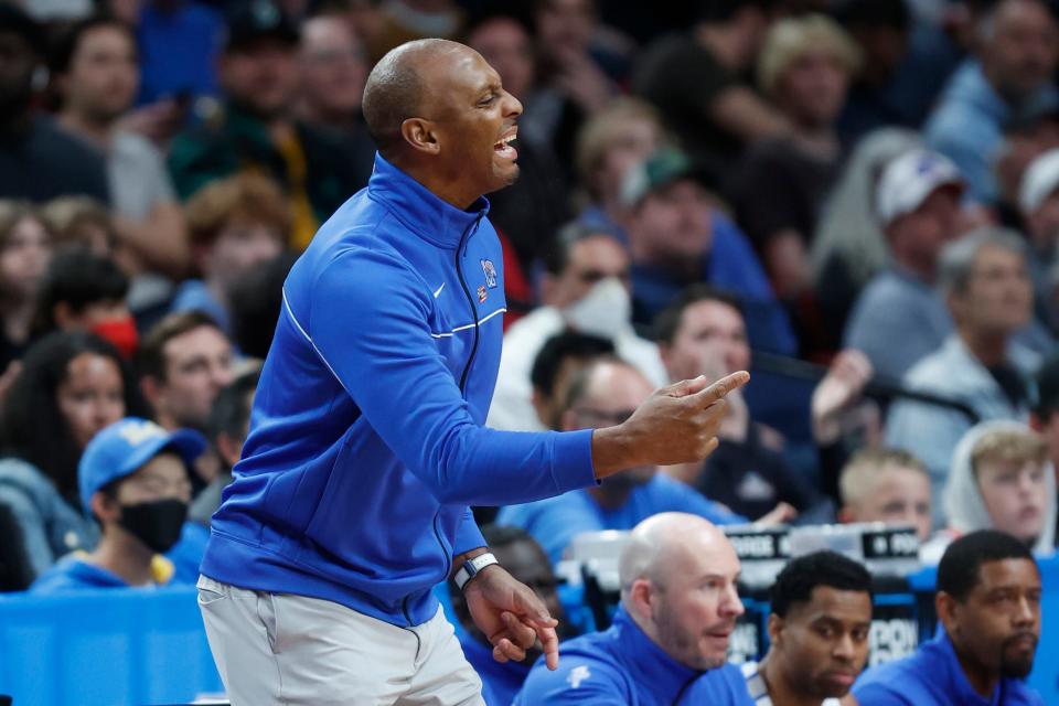 Memphis head coach Penny Hardaway reacts during the first half of a second-round NCAA college basketball tournament game against Gonzaga, Saturday, March 19, 2022, in Portland, Ore. (AP Photo/Craig Mitchelldyer)