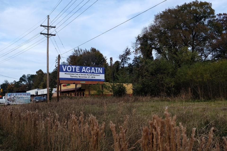 A billboard reminding voters about the Mississippi Senate runoff election in Vicksburg, Miss. (Photo: Holly Bailey/Yahoo News)