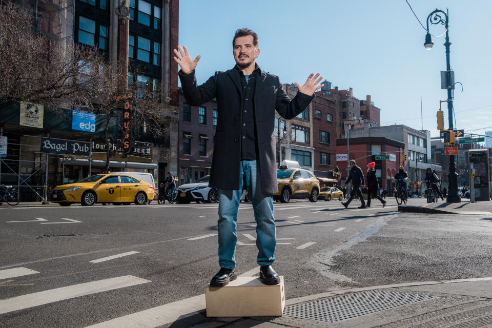 El actor John Leguizamo, en Nueva York, el 14 de febrero de 2023. (Gabriela Bhaskar/The New York Times).