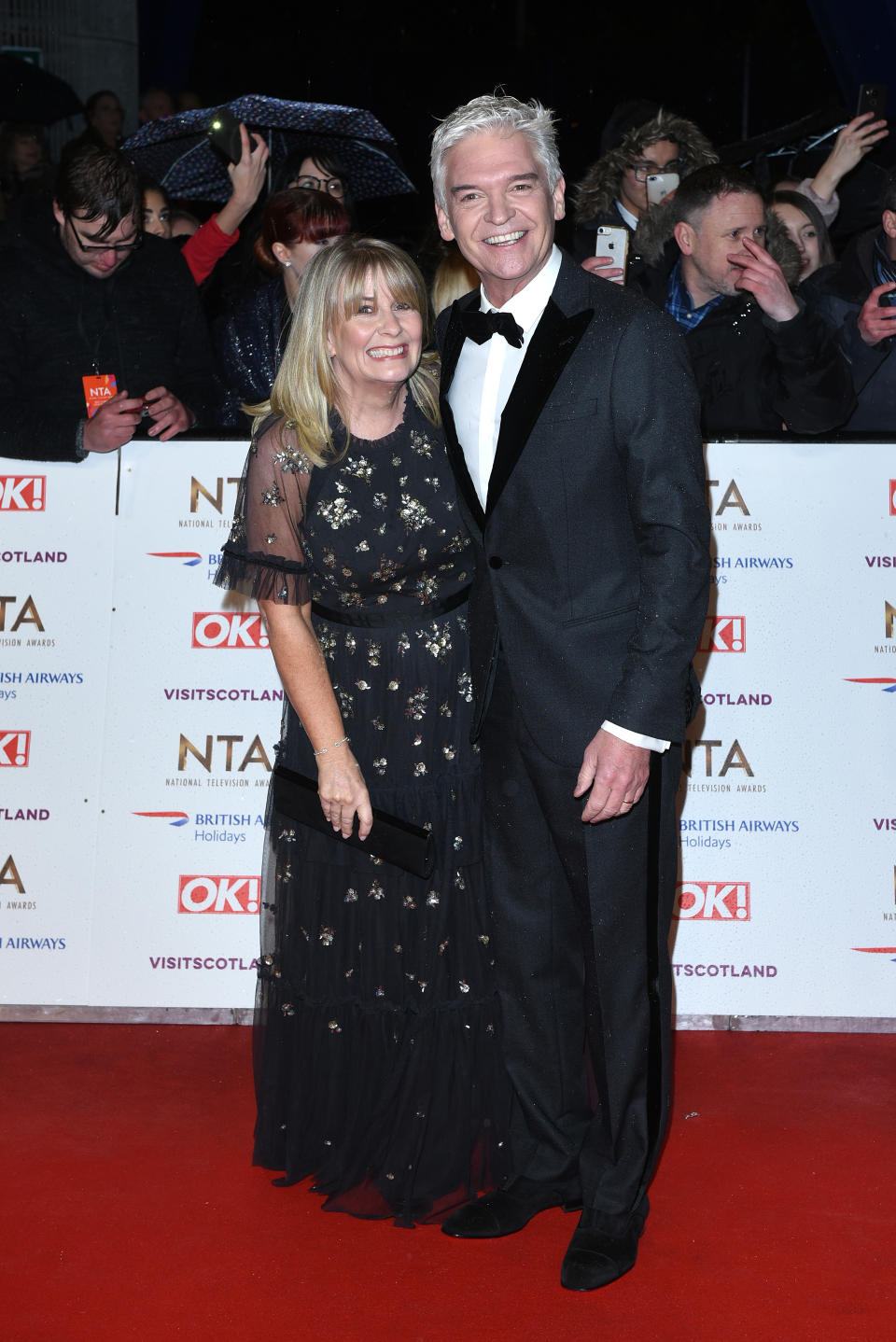 <p>The television presenter graced the red carpet with his wife Stephanie Lowe in a dapper tux. <em>[Photo: Getty]</em> </p>