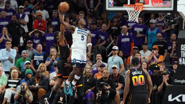 Edwards scores 40 points and Timberwolves outlast Suns 122-116 to finish first-round sweep - Yahoo Sports