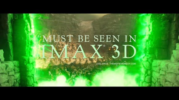 A green screen saying the words Must Be Seen in IMAX 3D for Warcraft on IMAX.