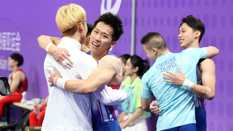 台灣隊在男子體操團體奪下銅牌創造歷史。（圖／中華奧會提供）