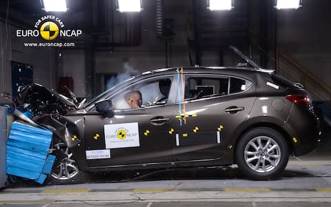 2017 Mazda3 crash test 