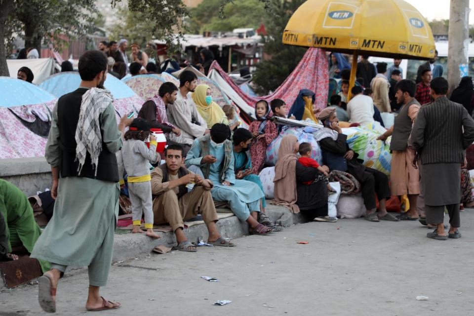 KABUL, AFGHANISTAN - AUGUST 10: Thousands of families flee from Talibanâs offensive and come to Kabul, Afghanistan on August 10, 2021. Afghan people, who came to the capital, Kabul from the northern and northeastern regions of the country, struggle to survive in hard conditions on the roadsides and in the parks. (Photo by Sayed Khodaiberdi Sadat/Anadolu Agency via Getty Images)