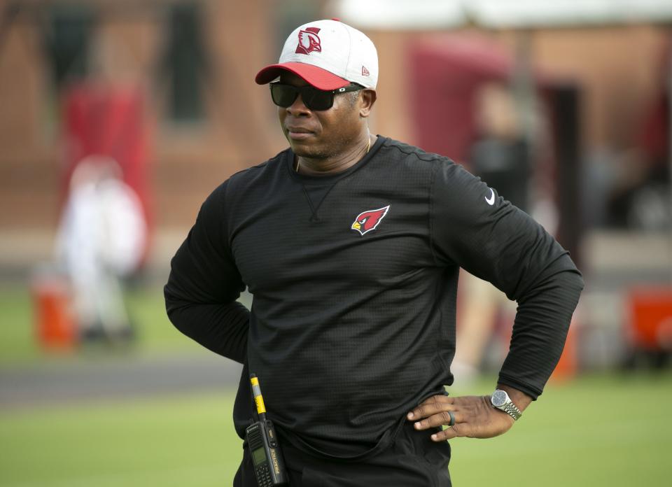 Cardinals defensive coordinator Vance Joseph looks on during a practice at the Cardinals training facility in Tempe on August 31, 2021.