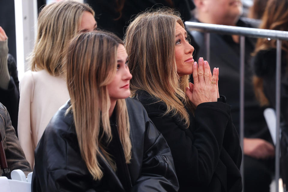 Courteney Cox Reunites With ‘friends Stars Jennifer Aniston And Lisa Kudrow At Hollywood Walk 1017