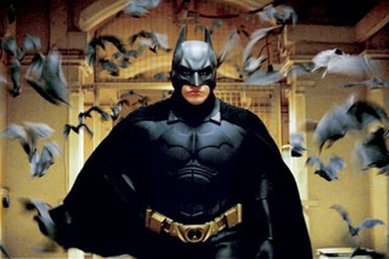 Batman inicia | Christian Bale, Katie Holmes, Michael Caine, Liam Neeson  
