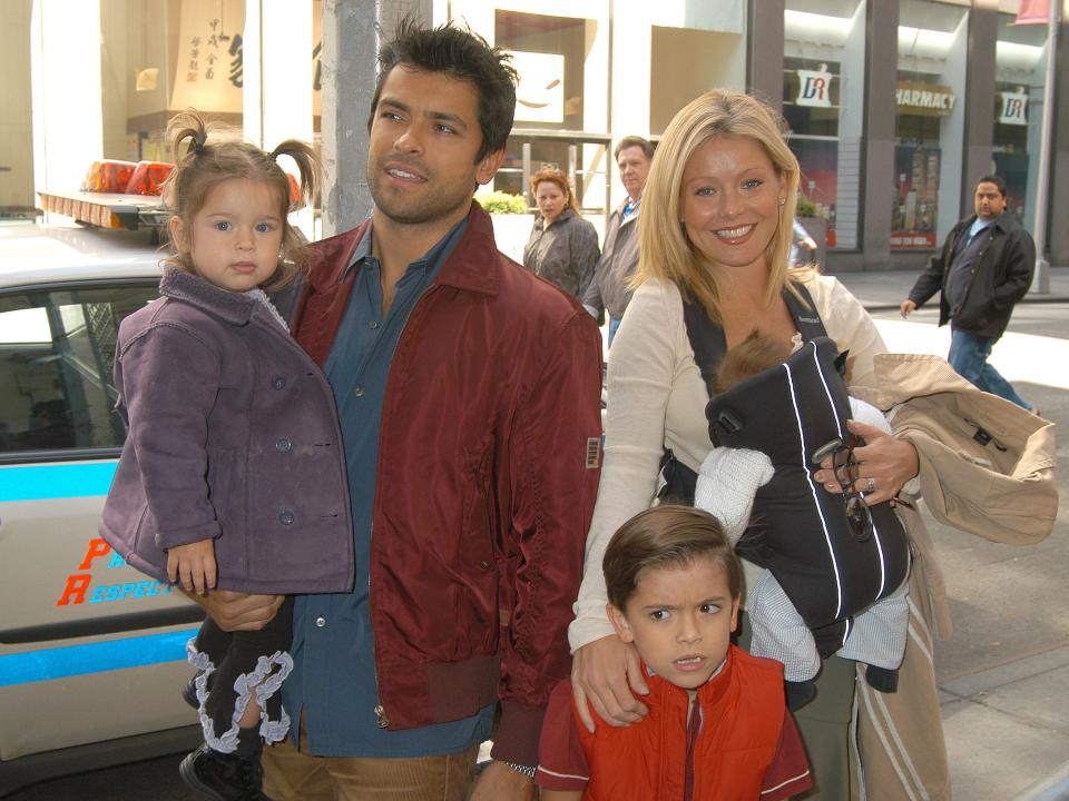 mark consuelos kelly ripa