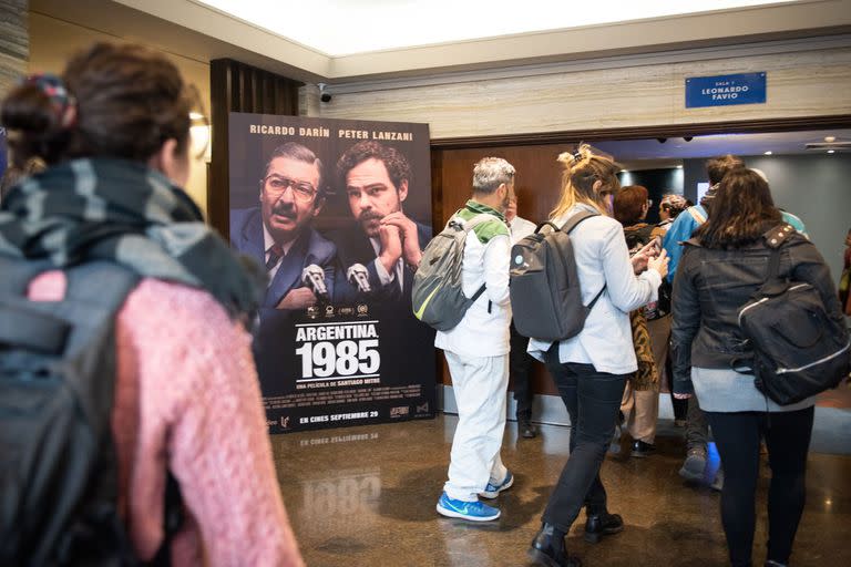 La función especial en el cine Gaumont para presentar la película Argentina 1985