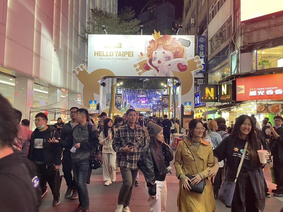 網友近日在西門町發現一杯120元的珍奶，且竟有超多觀光客排隊，讓他只能感嘆喊「謝謝你們喜歡台灣
」。（示意圖／本報資料照片）