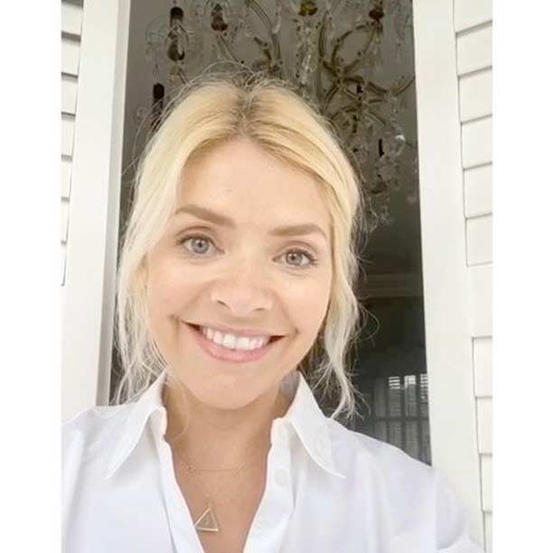 holly-willoughby-chandelier