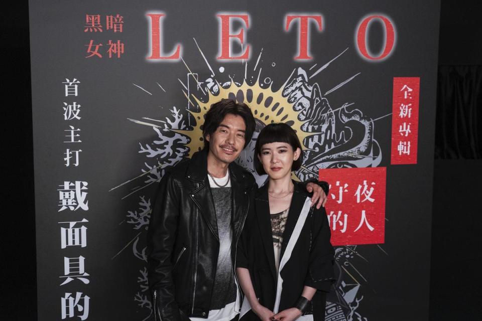 孫可芳這次飾演的是「暗黑女神」歌手Leto，與四分衛陳如山飾演的製作人KZ在劇中是一對情侶。（公視提供）