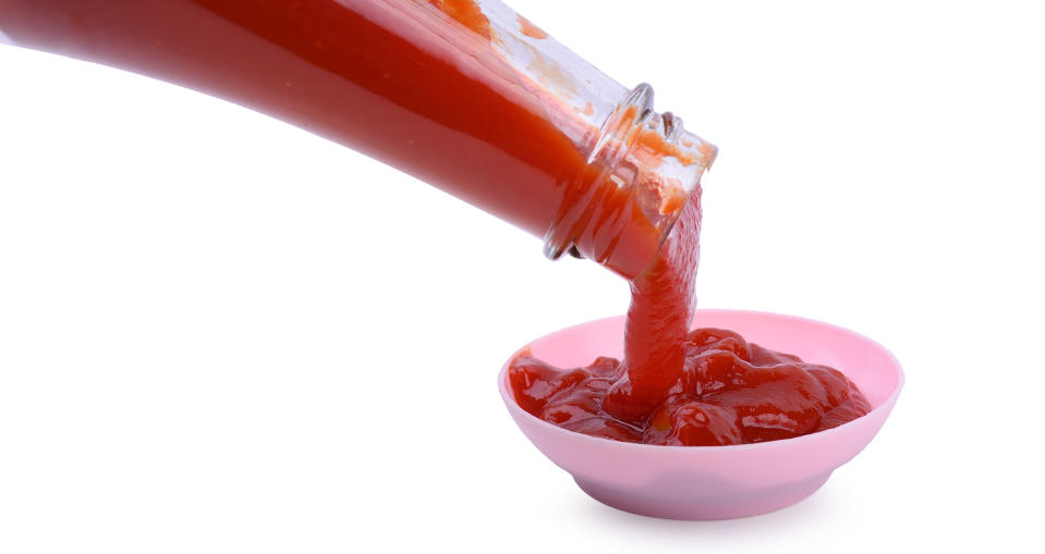 Gut beraten in wichtigen Alltagsfragen. Zum Beispiel: Wie bekomme ich Ketchup aus einer Glasflasche? (Bild: ddp Images)