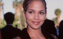 Halle Berry ist nicht nur mit scheinbar ewiger Jugend gesegnet, sondern auch mit Reichtum. Die Oscar-Preisträgerin erinnert sich aber auch an ganz andere Zeiten ... (Bild: Brenda Chase / Online USA / Getty Images)