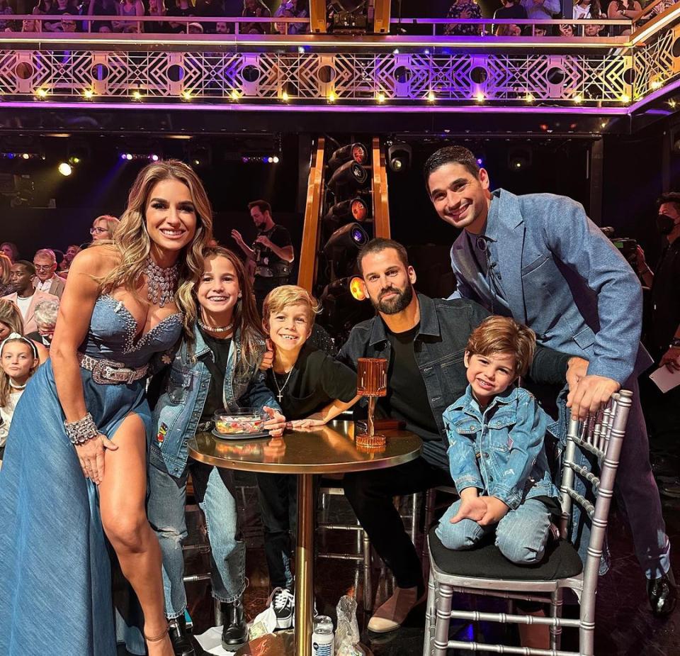 Jessie James Decker and family