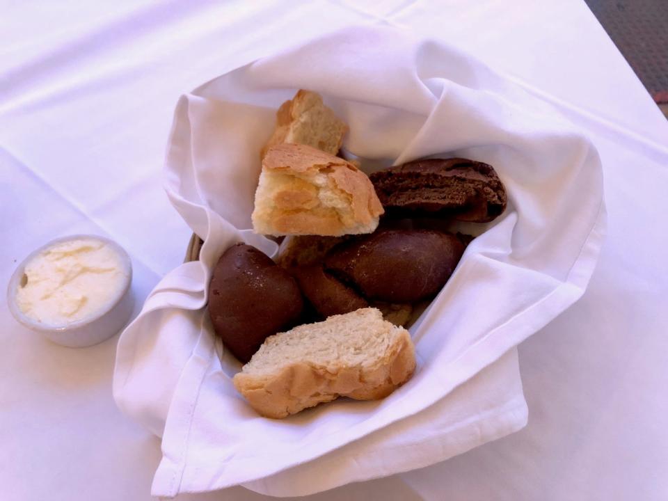 The bread basket at Lucky's Steakhouse