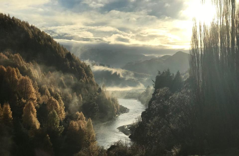 南半球還在冬季，不妨擺脫台灣的溼熱，前去空氣清新的紐西蘭度假。圖：Booking.com／提供