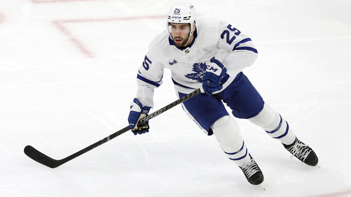 Toronto Maple Leafs forward Pontus Holmberg (29) and defenseman