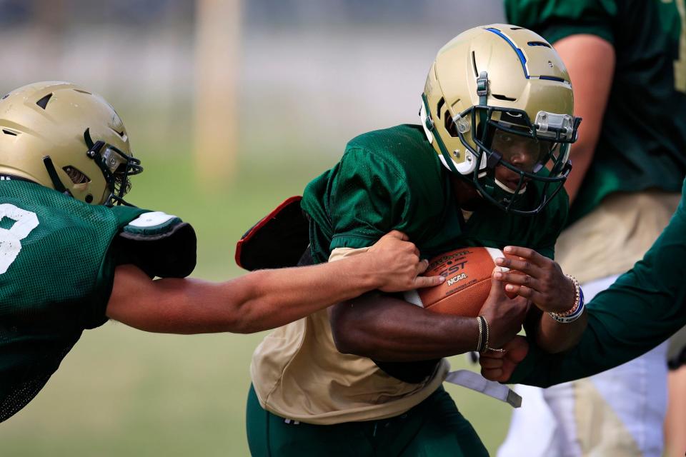 Fleming Island running back Musthafa Marshall committed to Minot State.