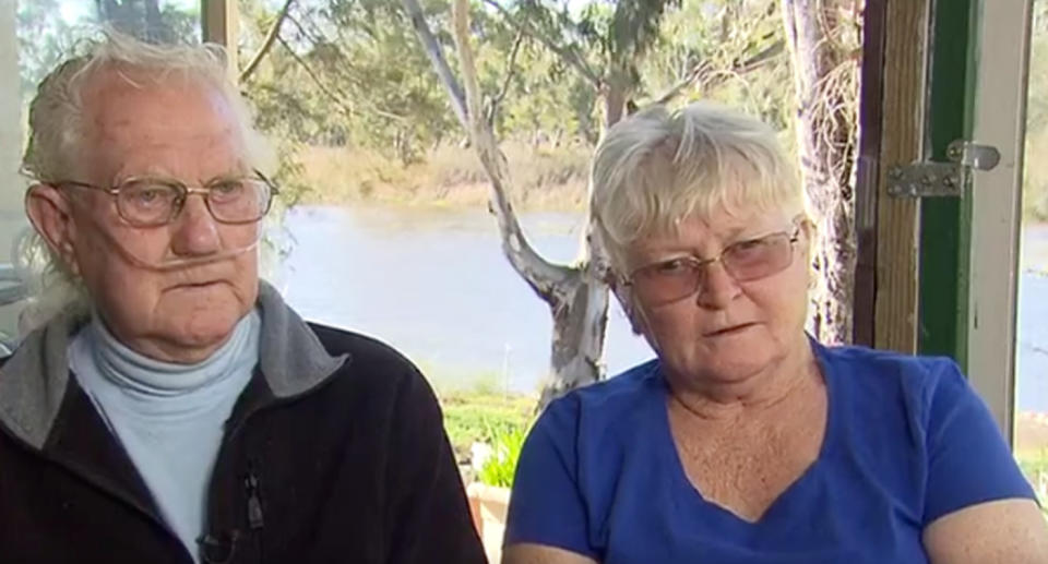 Lisa Cunningham's Uncle Rob Topsfield (left) and Aunty Vikki Topsfield (right) in Mannum, South Australia