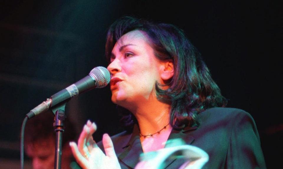 The Irish singer Mary Black performs during the late 1990s.