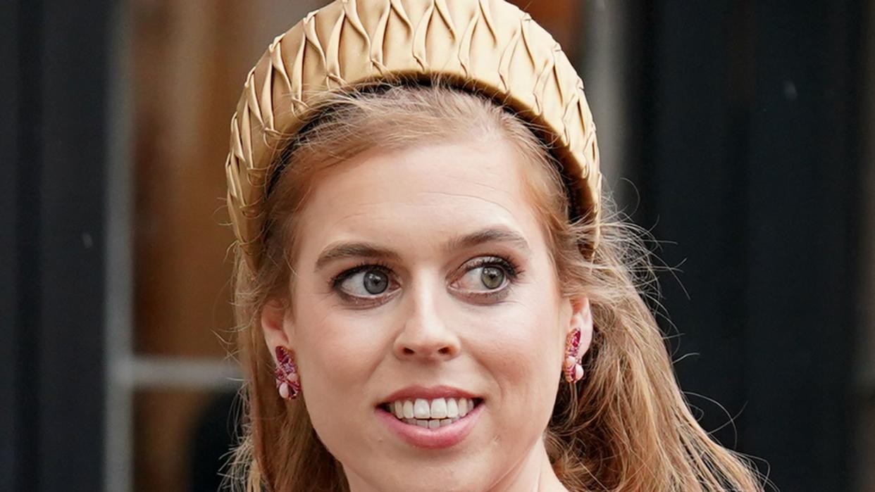 princess beatrice in pink dress