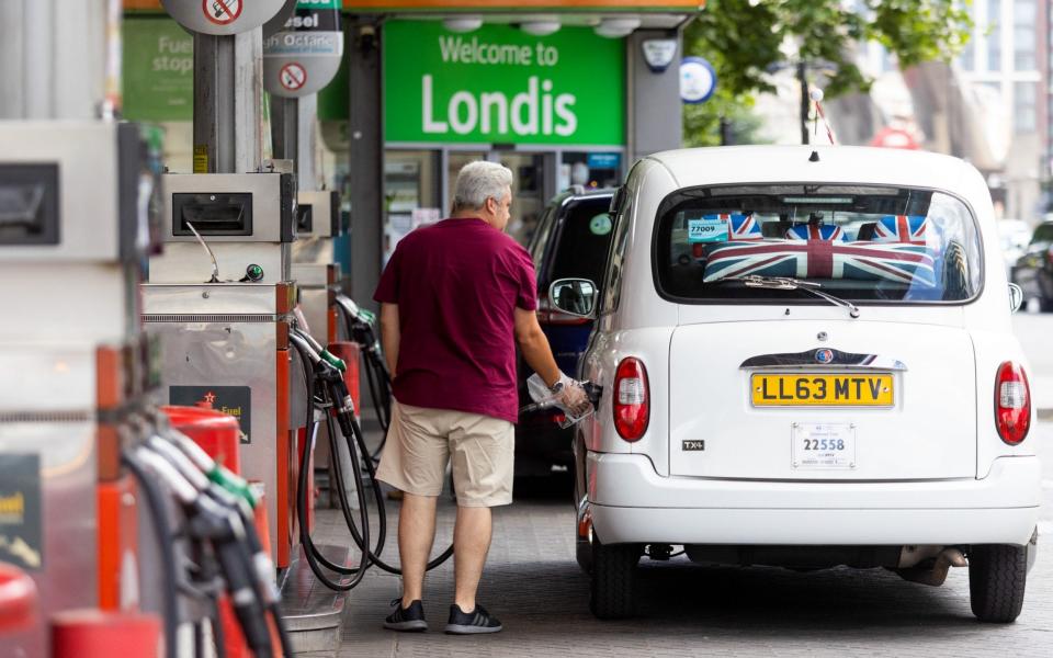 Fuel prices RAC - Chris Ratcliffe/Bloomberg