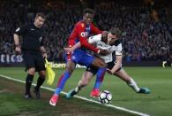 Britain Soccer Football - Crystal Palace v Tottenham Hotspur - Premier League - Selhurst Park - 26/4/17 Crystal Palace's Wilfried Zaha in action with Tottenham's Jan Vertonghen Action Images via Reuters / Matthew Childs Livepic