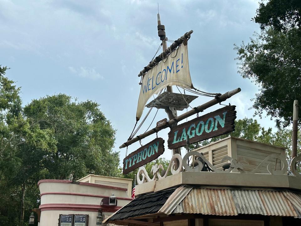 Welcome to Typhoon Lagoon sign on pirate ship