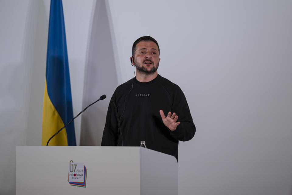 Wolodymyr Selenskyj auf dem G7-Gipfel (Bild: Louise Delmotte/Pool AP/AP/dpa)