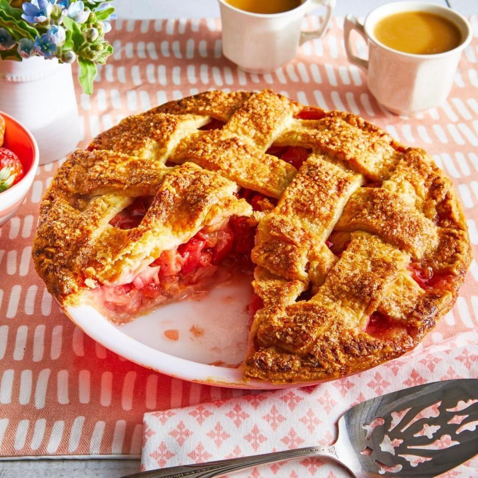 spring desserts strawberry rhubarb pie