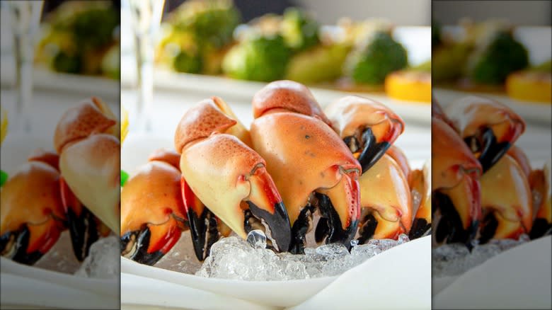 Fresh stone crab on ice