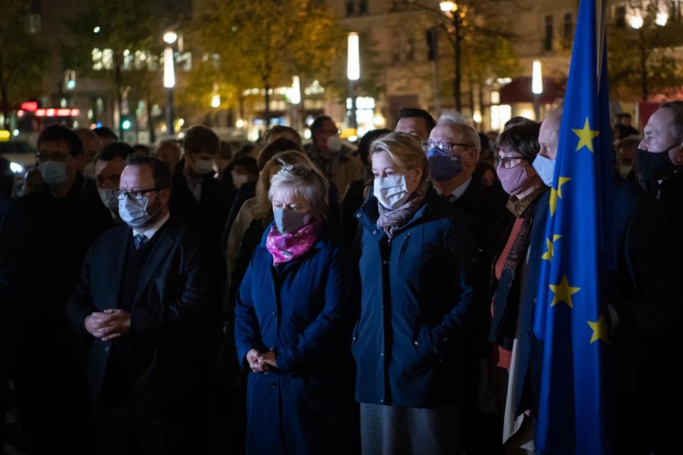 Franziska Giffey (SPD, Mitte), Bundesfamilienministerin, nimmt auf dem Pariser Platz an einer Gedenkfeier teil.<span class="copyright">dpa</span>