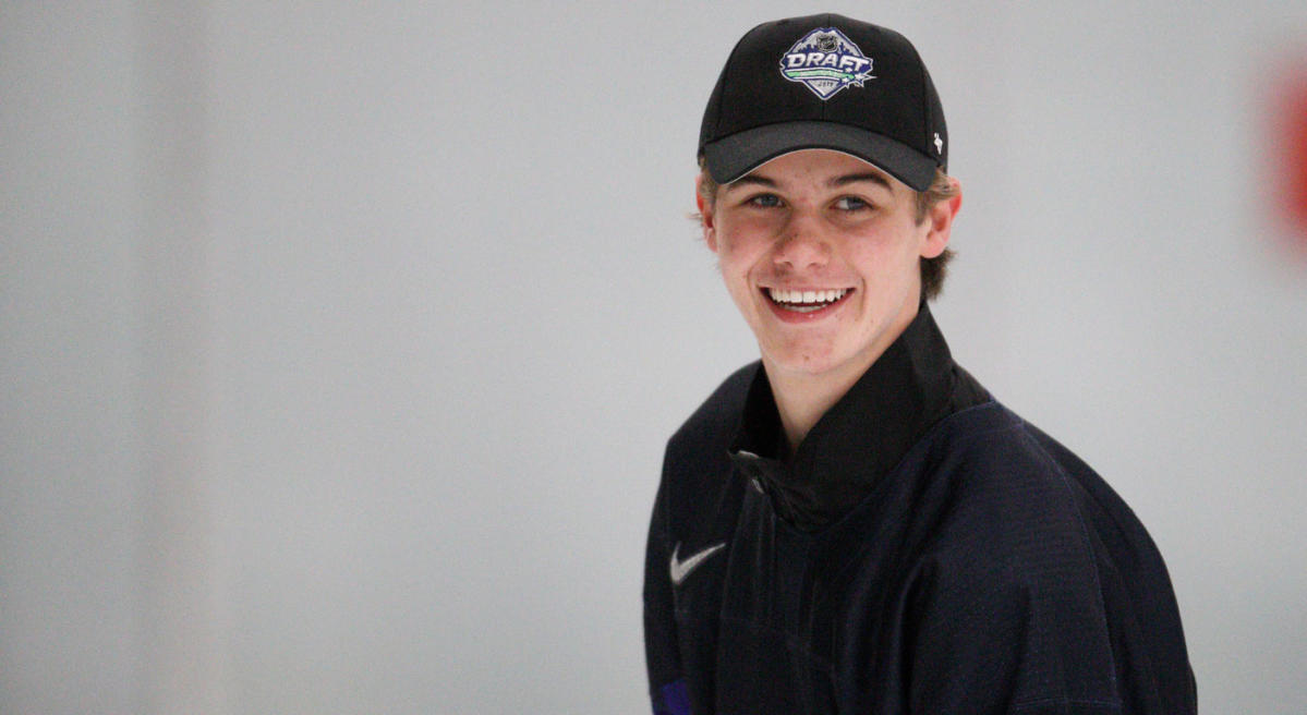 Jack Hughes:Defining What It Means To Go 1st Overall — DR. TEE SCOUTING