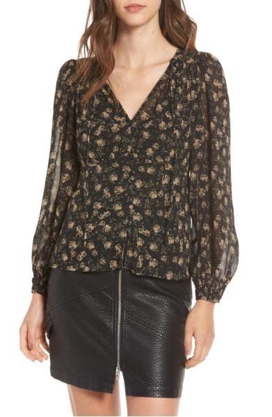 Shop it <a href="http://shop.nordstrom.com/s/astr-the-label-aubrey-top/4670277?origin=category-personalizedsort&amp;fashioncolor=BLACK-TAN%20FLORAL" target="_blank"><strong>here</strong></a>.